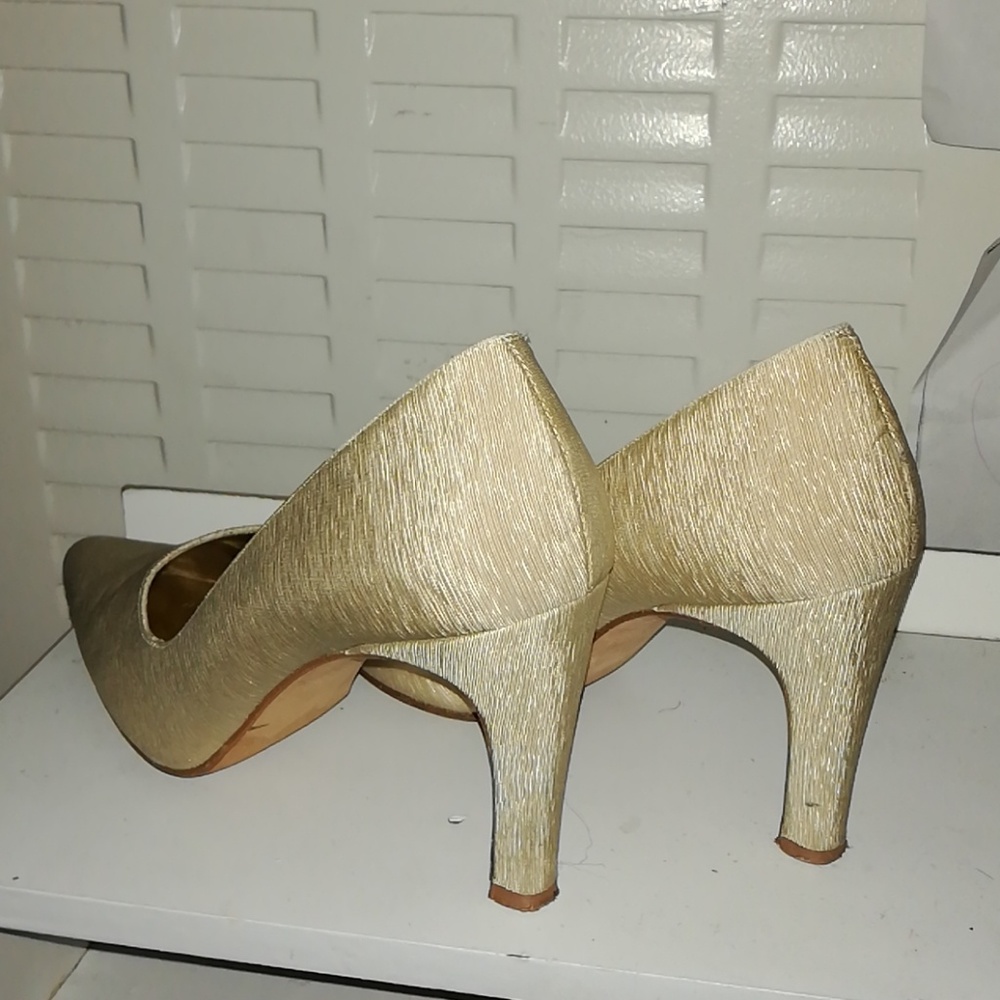 Heels - Picture 4 of 4